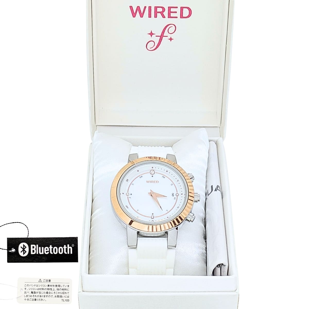 WIRED f(ワイアード エフ)  AGEB401,402  TOKYO GIRL MIX Bluetooth機能 シリコンバンド カラー(ブラック,ホワイト )  生産終了 稀少な逸品 10代から20代向け かわいさとクールさを兼ね備えたデイリーウォッチ。実用的 母の日 父の日 プレゼント - 画像 (14)