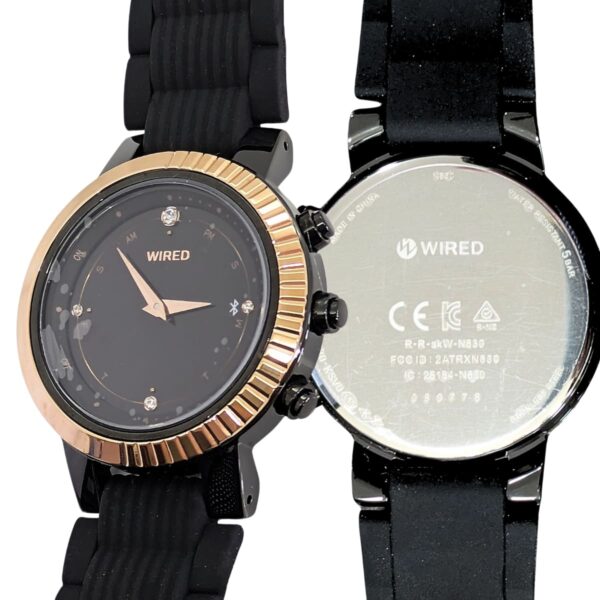 WIRED f(ワイアード エフ)  AGEB401,402  TOKYO GIRL MIX Bluetooth機能 シリコンバンド カラー(ブラック,ホワイト )  生産終了 稀少な逸品 10代から20代向け かわいさとクールさを兼ね備えたデイリーウォッチ。実用的 母の日 父の日 プレゼント