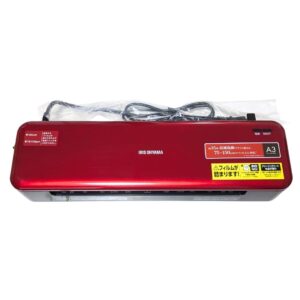 アイリスオーヤマ 高速起動ラミネーターA3 2本ローラー 75μmフィルムに対応  [KHSL-A322-R レッド] 35秒で高速起動 オートオフ機能 ワイヤートレー付き サイズ:490×154×80mm 重量:2.4kg 消費電力:1320W 電源:100V､50 / 60HZ - 画像 (3)