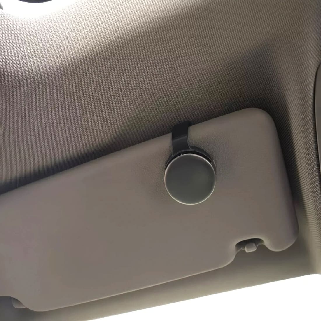 Polar Eclips 車用芳香剤 カートリッジ 4個入 香り2種(サイレントギャラクシーウッディ ､シャイニングスターベリー ) 多用途のクリップ式 サンバイザー ドアポケット シートポケット ヘッドレストなど  原産国: 韓国  #65555 梅雨の時期 車内空間をさわやかに - 画像 (8)